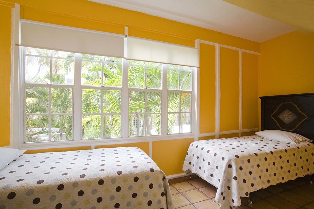 Sadigo Court Hotel Miami Beach Bagian luar foto